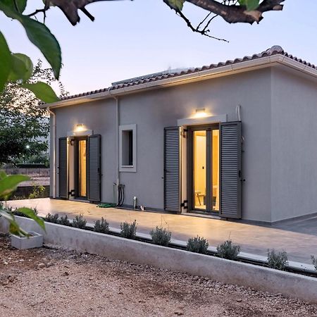 The Mulberry Tree Villa Сами Екстериор снимка